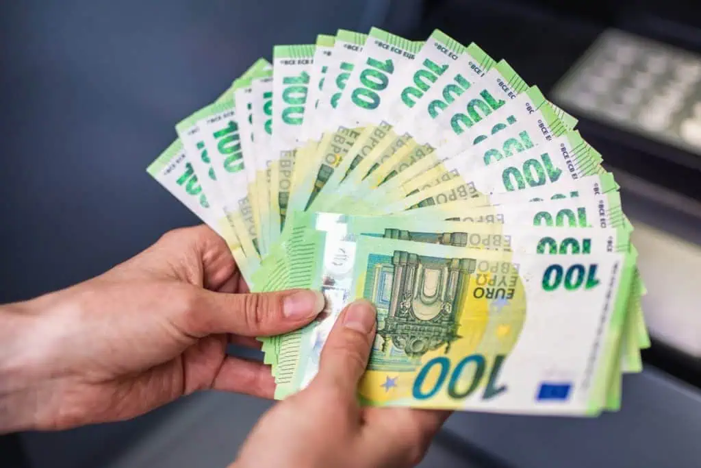 Kako financijski preživjeti krizu srednjih godina